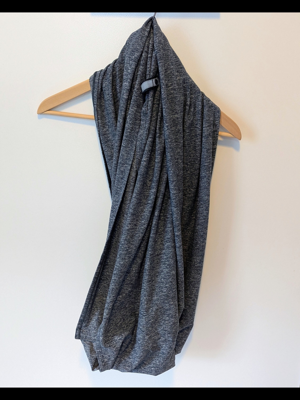 Lululemon Vinyasa Snap Infinity Scarf | Heathered Dark Gray | OS | EUC
